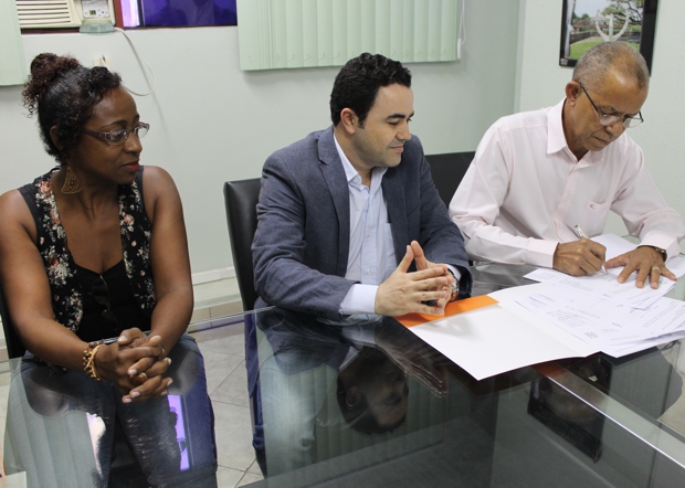 Sindicatos formalizam convênios com a Prefeitura de Divinópolis mantendo descontos de servidores na folha de pagamento Credito foto: Leticia Ennes (PMD)